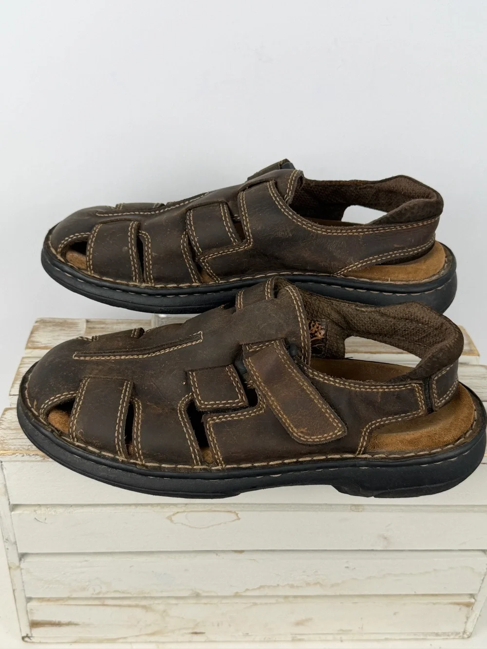 GBX Cayman Dark Brown Leather Fisherman Sandals Leather Insoles Mens size 10 D